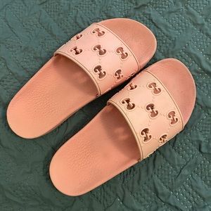 Gucci rubber GG slides